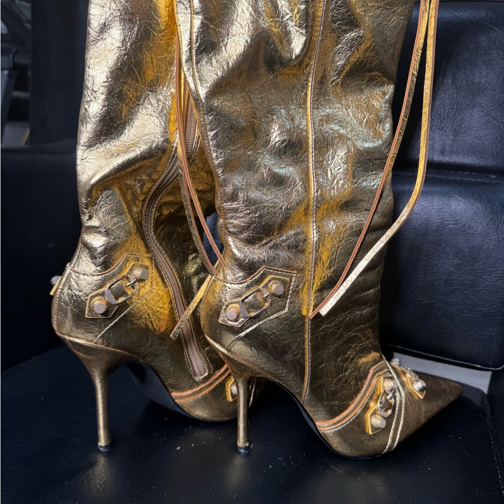 Luxurious Gold Heeled Boots with Stiletto Heels
